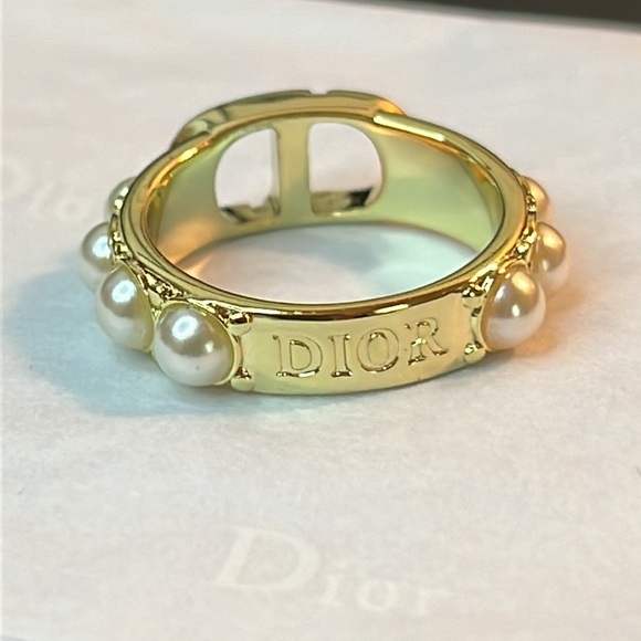DIOR CD & FAUX PEARL COSTUME JEWELRY RING SIZE S - Picture 9 of 14